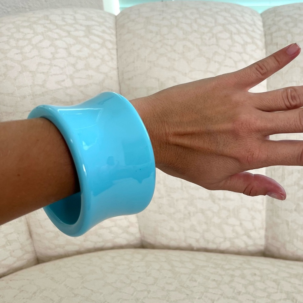 Iris Apfel Rara Avis chunky resin bangle turqouise Tiffany blue
